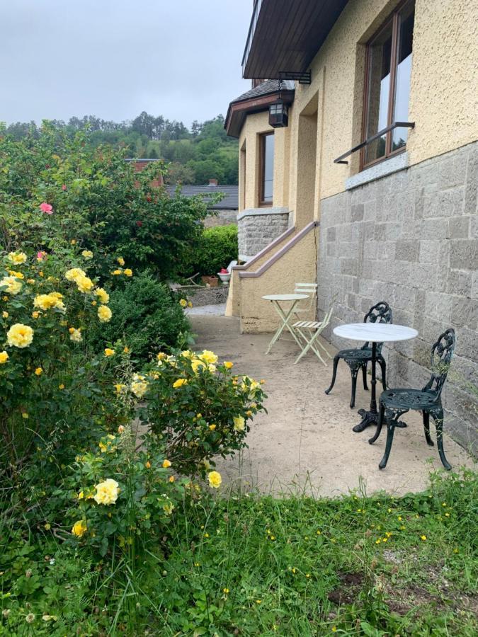 Gezellige Villa Met Open Haard En Zonnige Tuin. Doische Exterior photo
